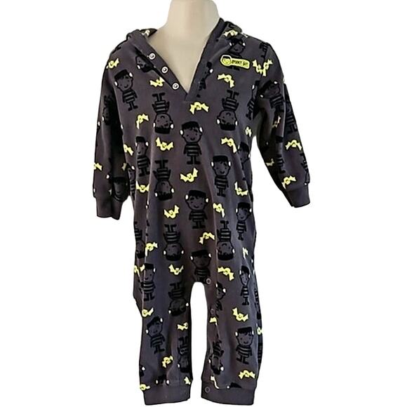 Carter's Boys One-Piece Fleece Hooded Romper Size 18M - Skeleton Bat Print - Picture 2 of 6